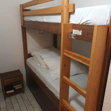 Pour 5 Avec Piscine Apartment *