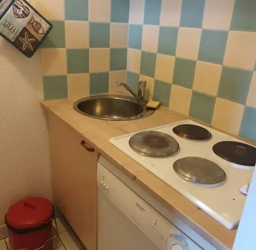 Pour 5 Avec Piscine アグド