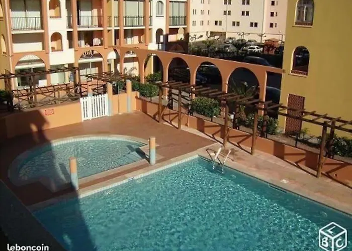 アパート Pour 5 Avec Piscine *